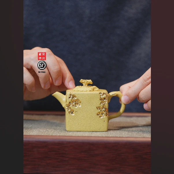 【闪购商品】本绿一方凝时柿紫砂壶D387