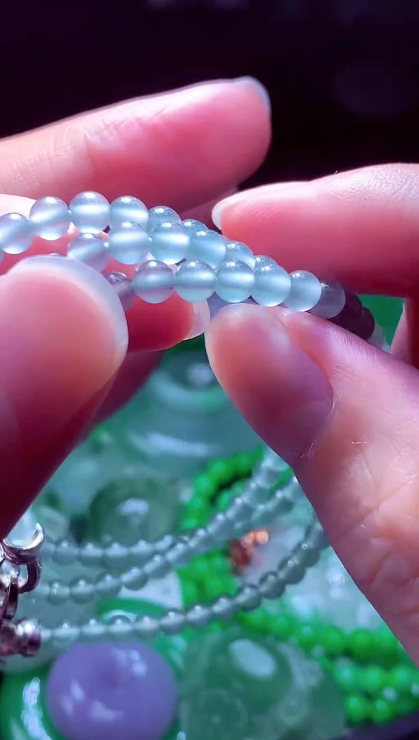 未镶嵌定制翡翠杨****?翡翠毛货定制