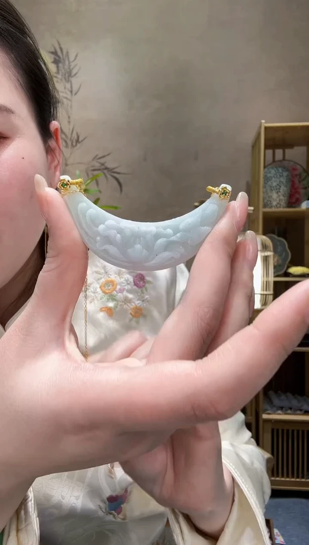 【闪购商品】翡翠颈饰未镶嵌吊坠