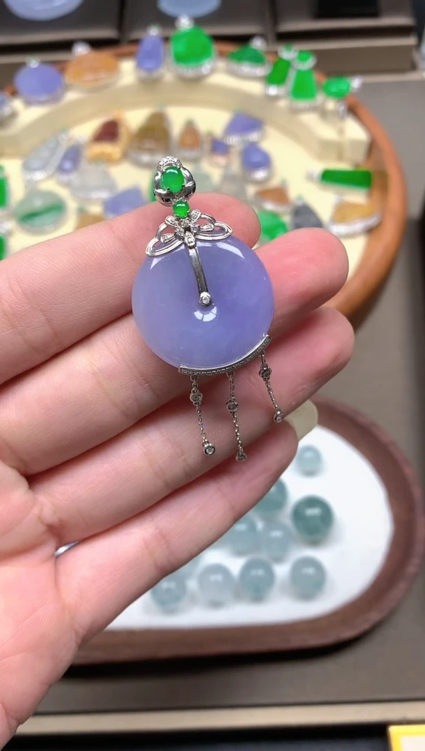 【闪购商品】翡翠颈饰18K金镶嵌挂件