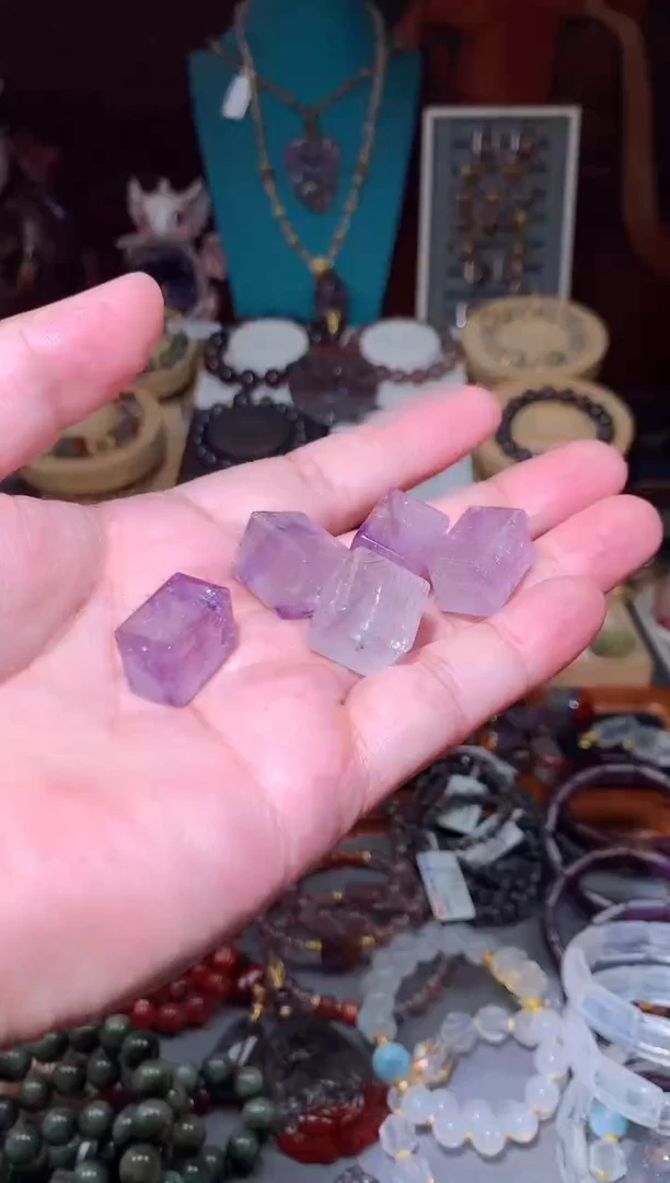 水晶珠宝半成品未镶嵌超七方糖单颗，矿坑介意慎拍