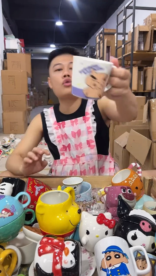 瓷片肥嘟嘟刻度杯