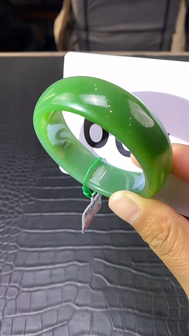 【闪购商品】和田玉碧玉手镯未镶嵌一个