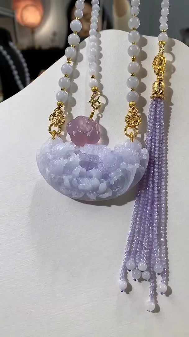 颈饰未镶嵌翡翠吊坠