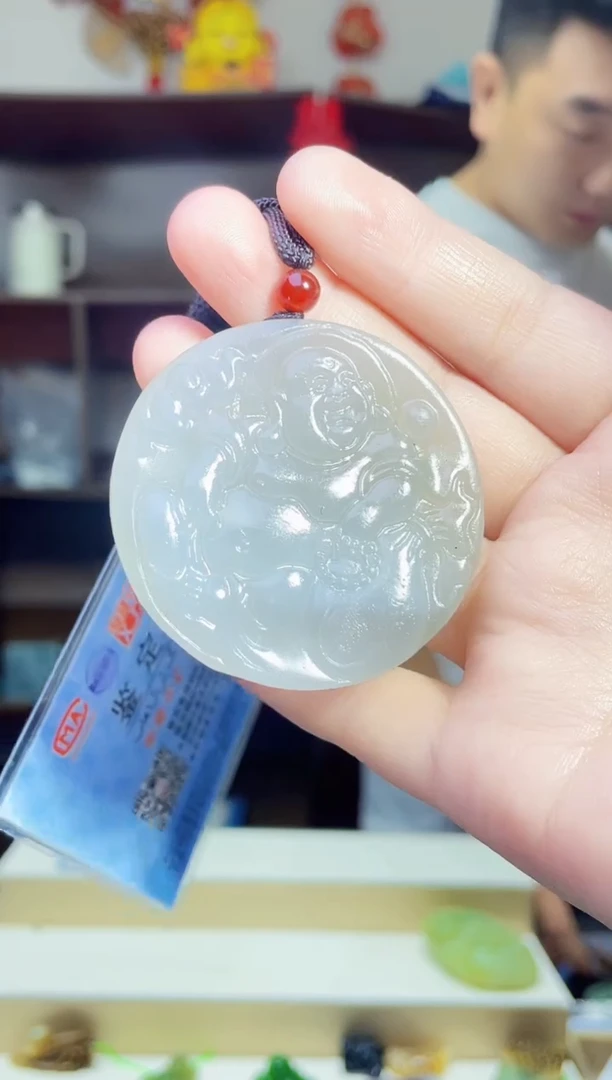 和田玉未镶嵌颈饰1