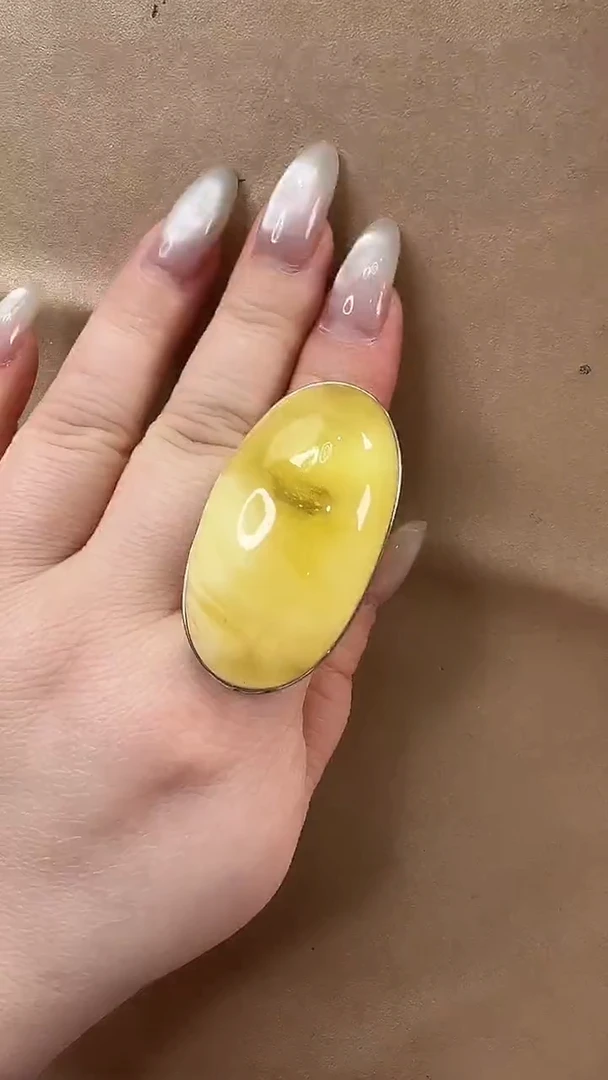 琥珀颈饰未镶嵌戒指