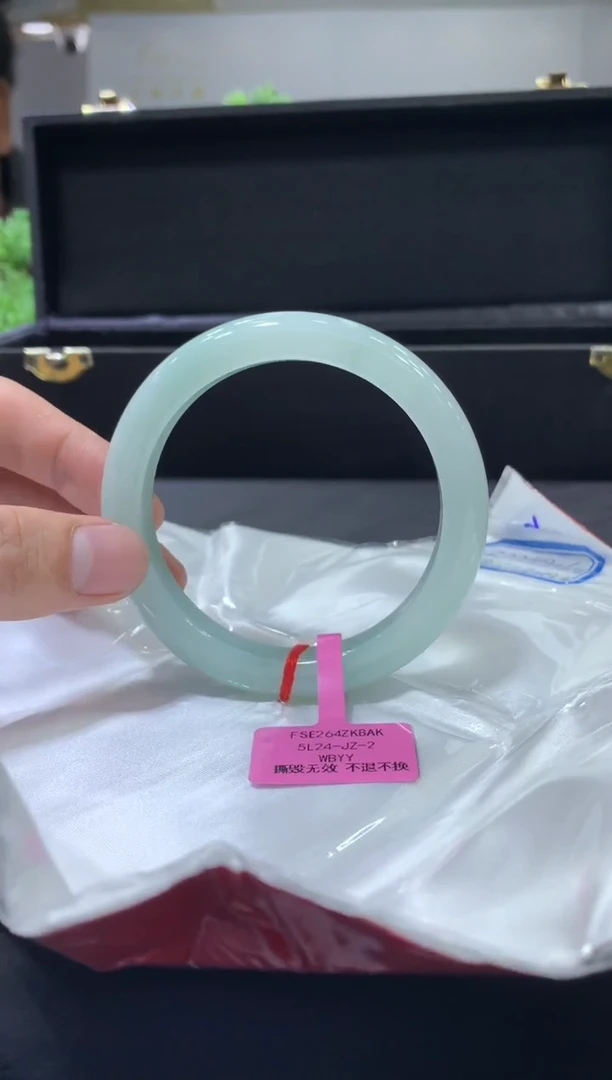 未镶嵌手镯翡翠翡翠手镯
