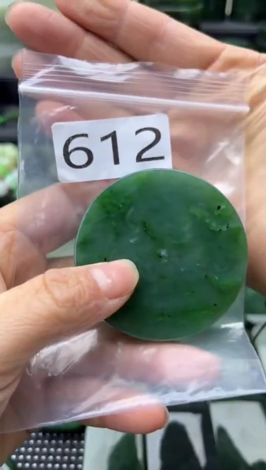 未镶嵌和田玉珠宝半成品镯芯