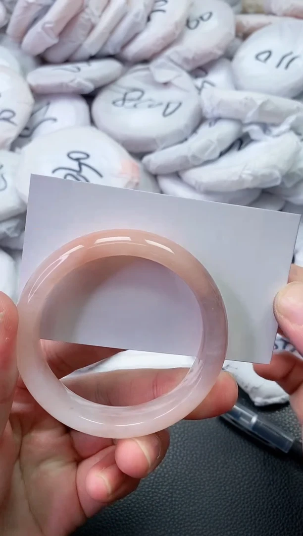 【闪购商品】石英质玉手镯未镶嵌X31