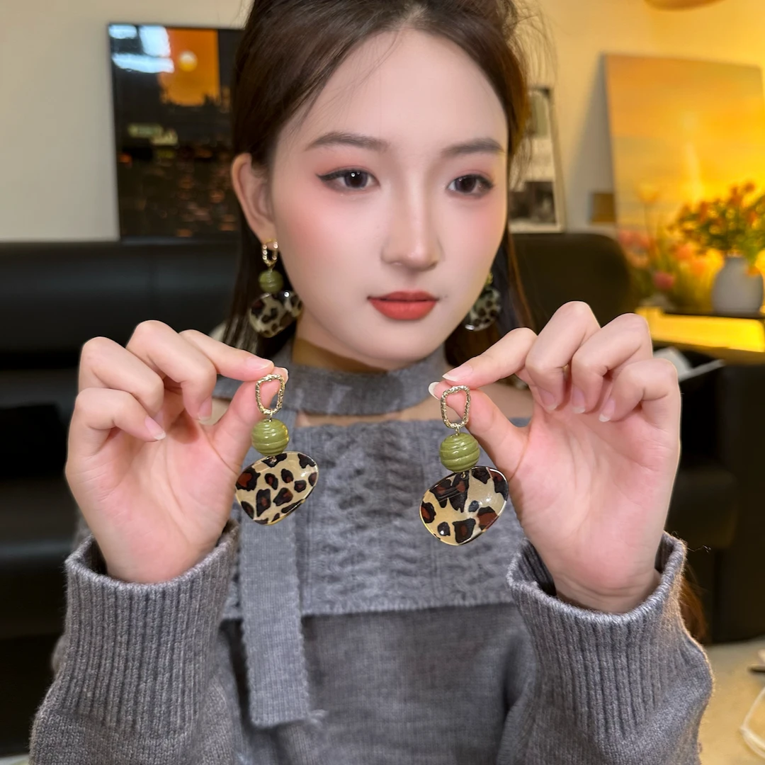 铜合金亚克力耳饰 复古豹纹流苏耳饰百搭时尚气质耳环小众轻奢