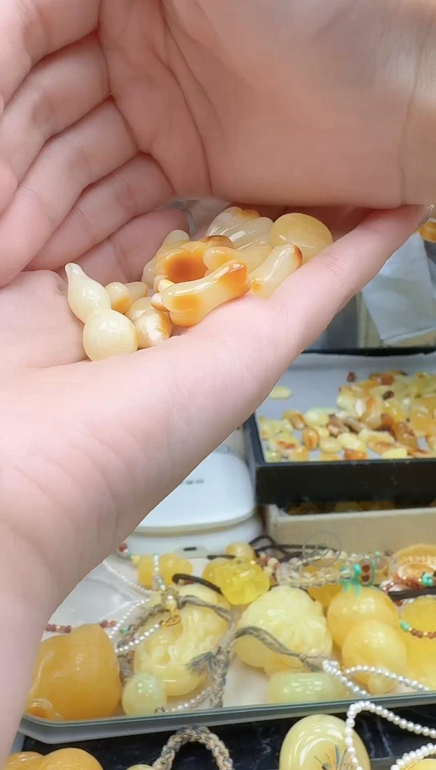 未镶嵌琥珀裸石4合1