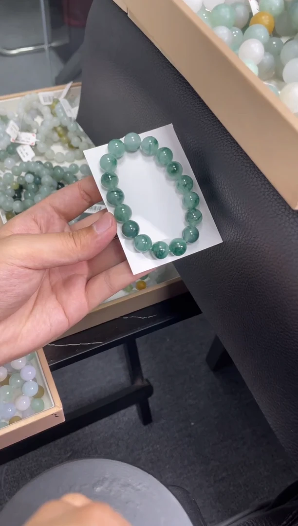 未镶嵌定制翡翠繁**锦翡翠手串