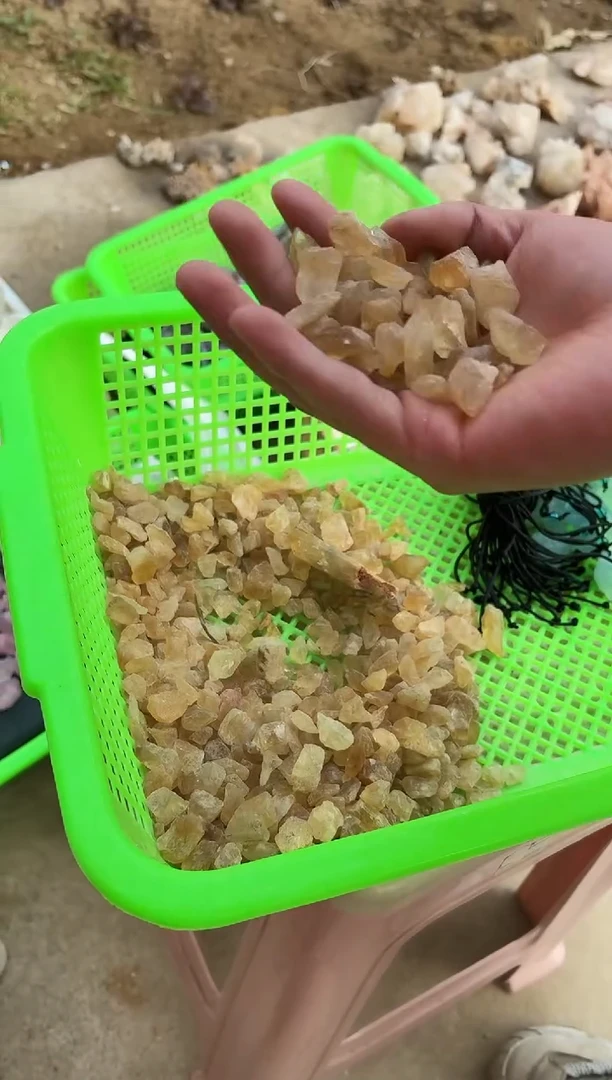 【闪购商品】水晶摆件未镶嵌黄水晶碎石 200g