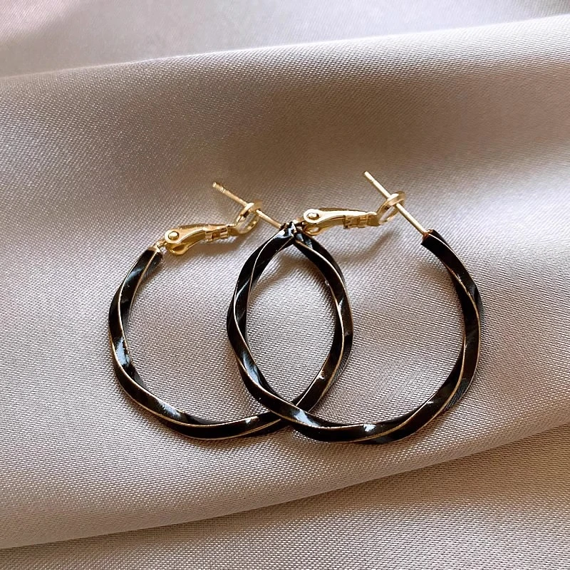 铜合金耳饰 耳饰黑金撞色圈圈耳环时尚百搭显脸瘦耳圈女