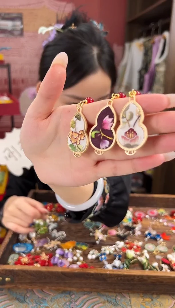 【闪购商品】刺绣随机款 非遗苏工刺绣（压襟）