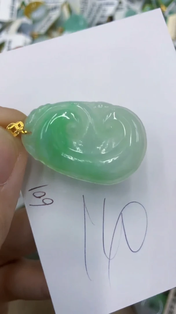 颈饰18K金镶嵌翡翠1111111111
