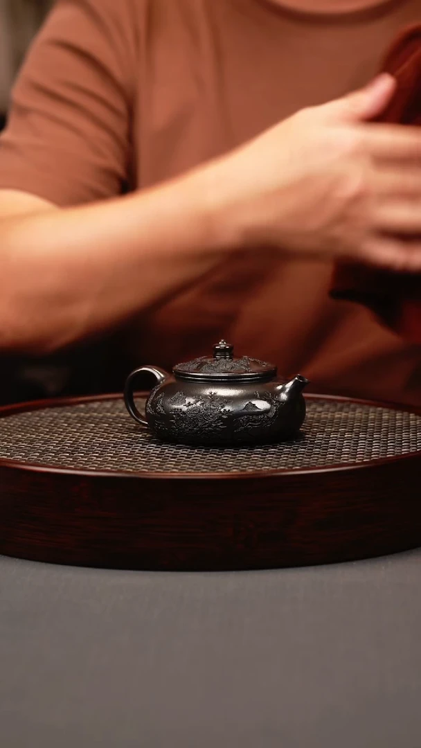 茶壶紫砂高黑泥 寒江 梅花鹿