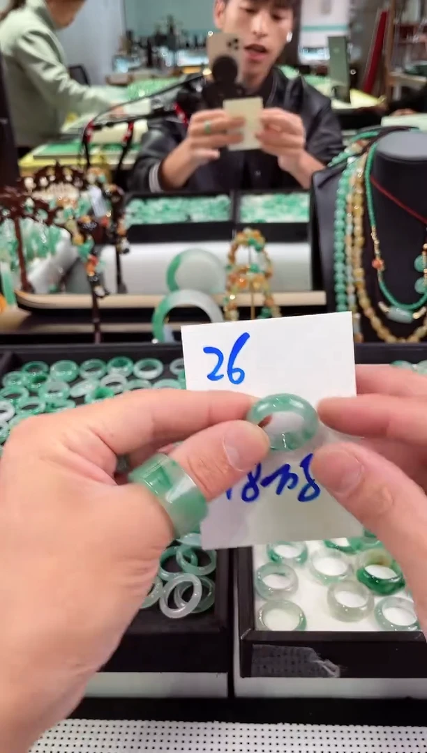 未镶嵌戒圈石英质玉戒圈18