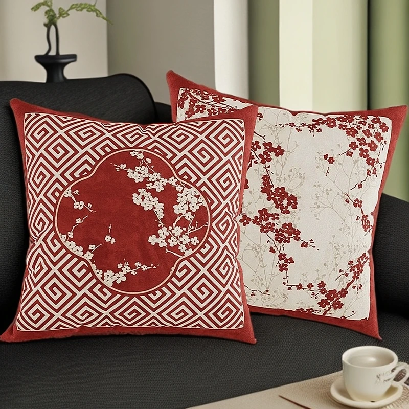 [拍一发二]新年梅花喜庆抱枕 新中式短绒高级感家用靠枕