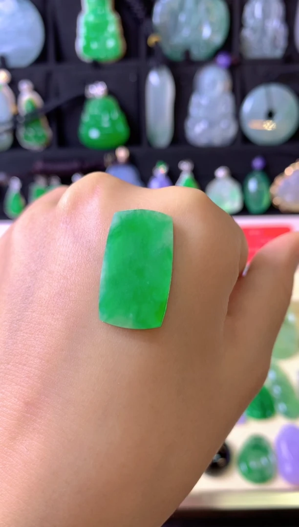 定制翡翠未镶嵌1裸玉（客户意向镶嵌）