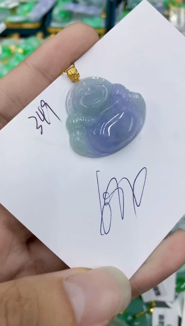 翡翠18K金镶嵌颈饰1111111111