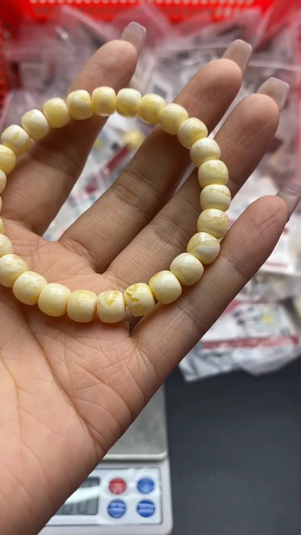 琥珀未镶嵌珠宝奇石1179