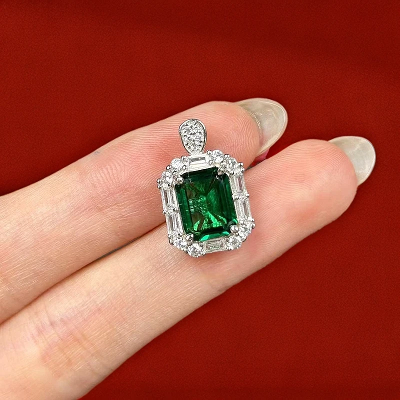 阿鲁沙-典藏轻奢祖母绿-精工银镀厚金培育吊坠配链835