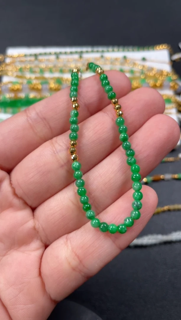 18K金镶嵌手链翡翠一条  P321
