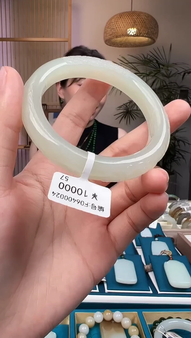 和田玉手镯未镶嵌F 57