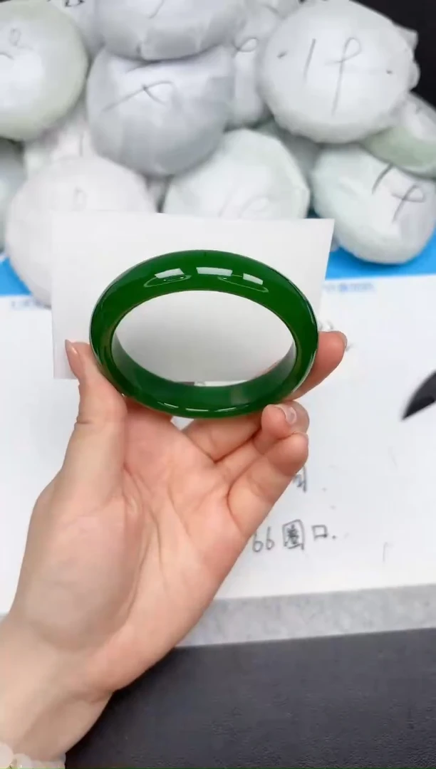 未镶嵌手镯石英质玉161/5758