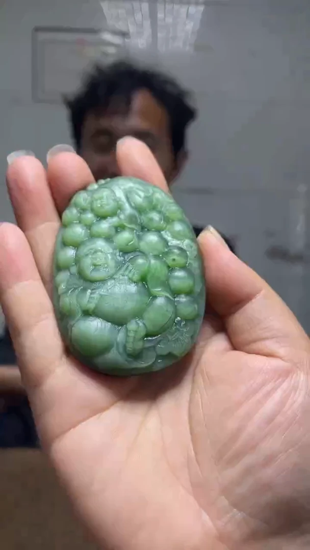 和田玉未镶嵌把件定制