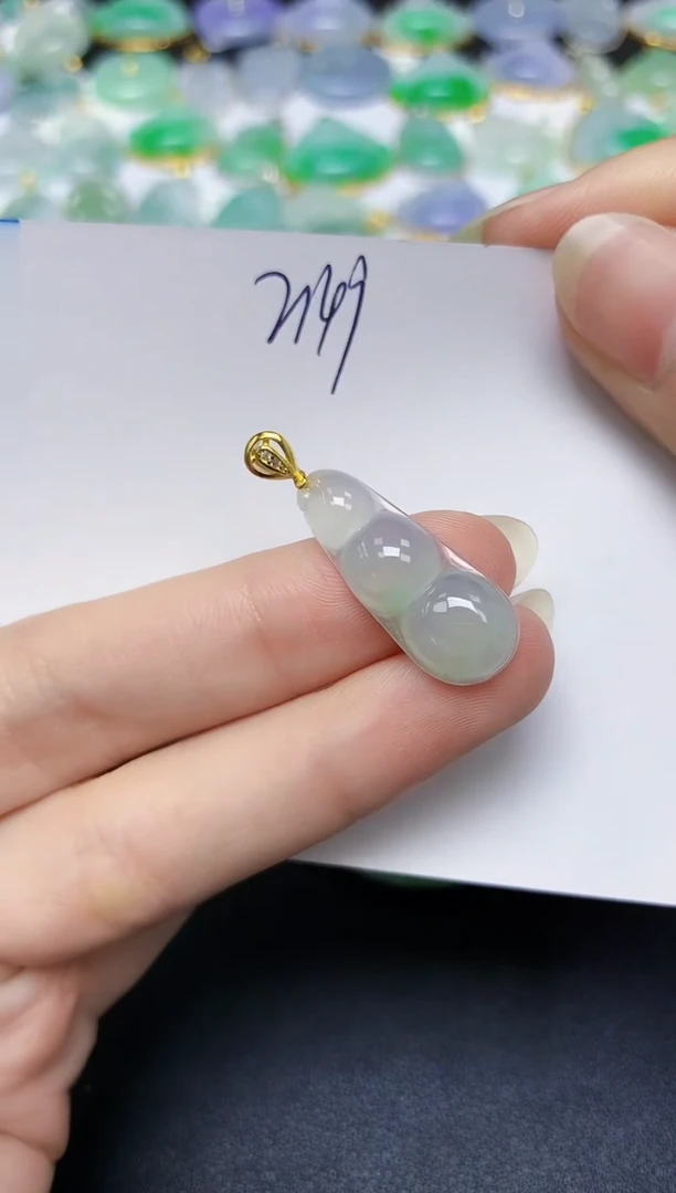 翡翠未镶嵌颈饰天然缅甸翡翠A货