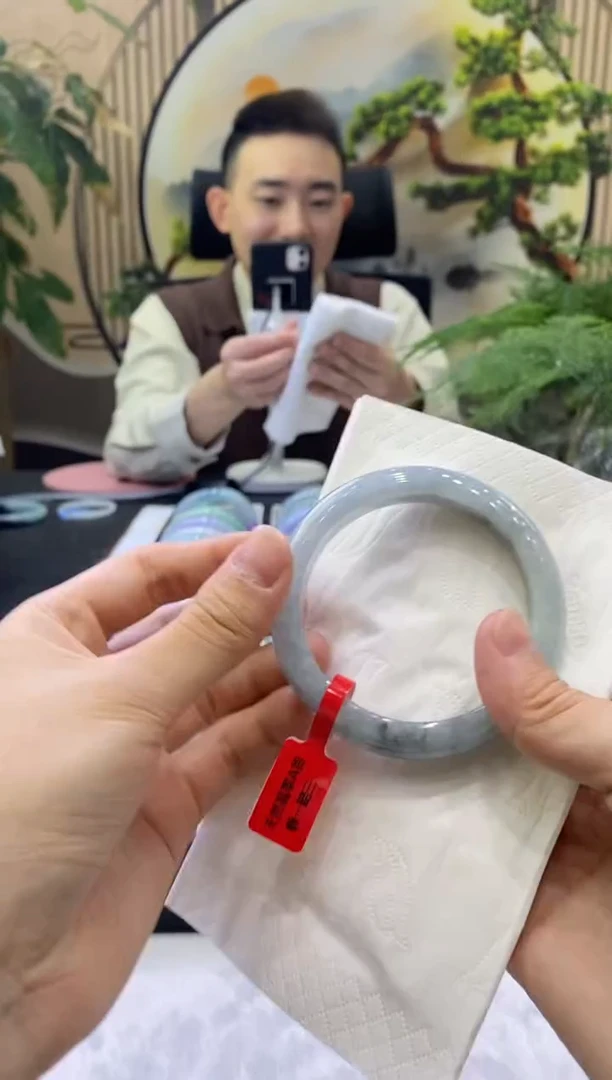 未镶嵌手镯翡翠4657