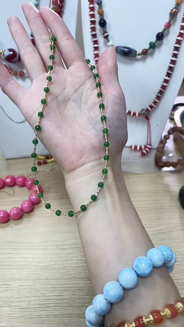 绿色满天星款式项链