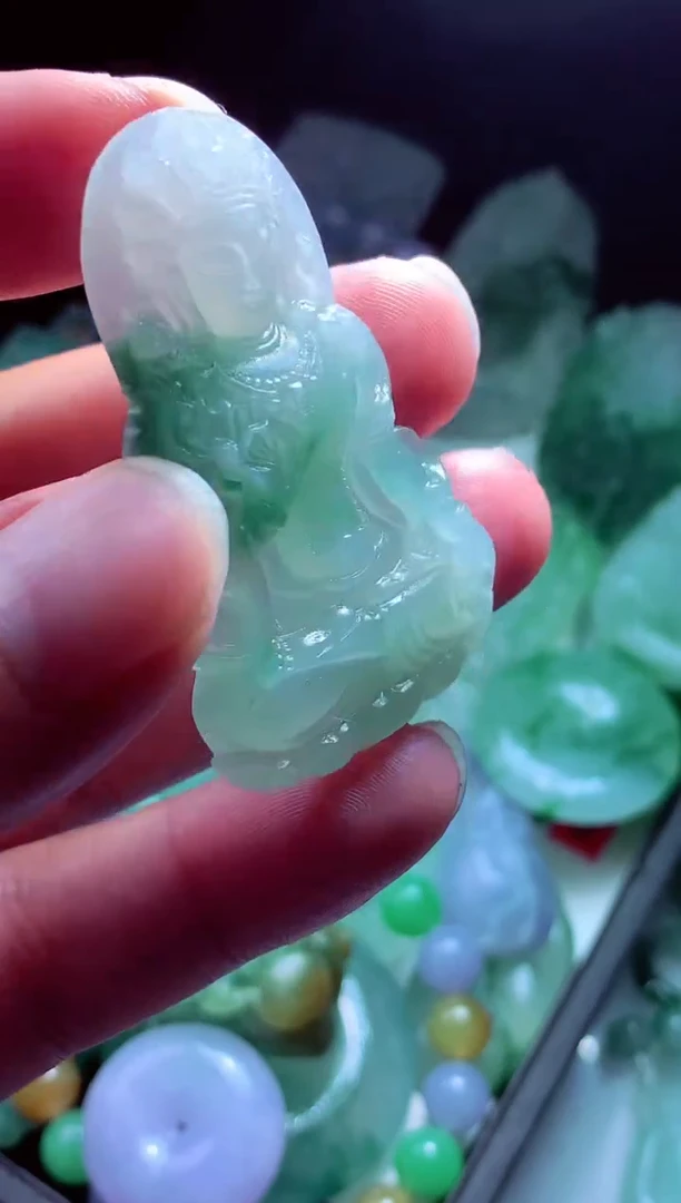 未镶嵌定制翡翠蓝**?翡翠毛货定制