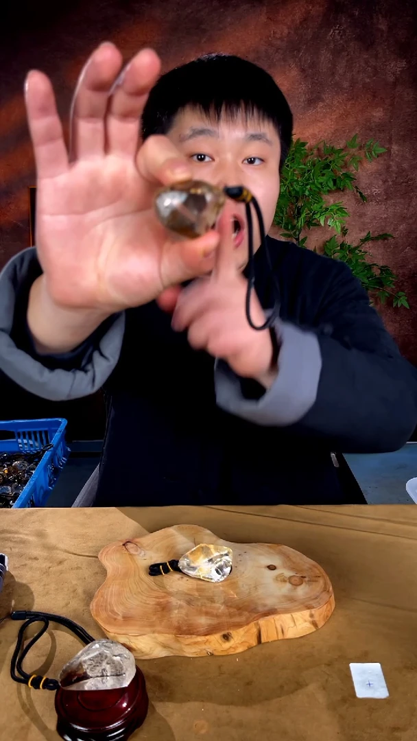 水晶摆件未镶嵌131