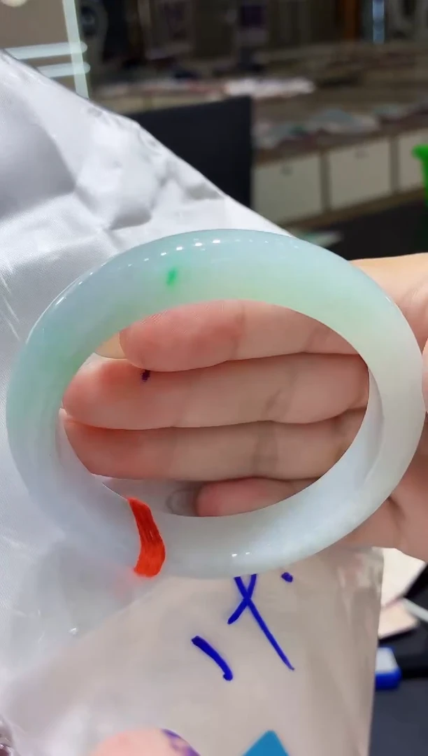 未镶嵌手镯翡翠翡翠手镯