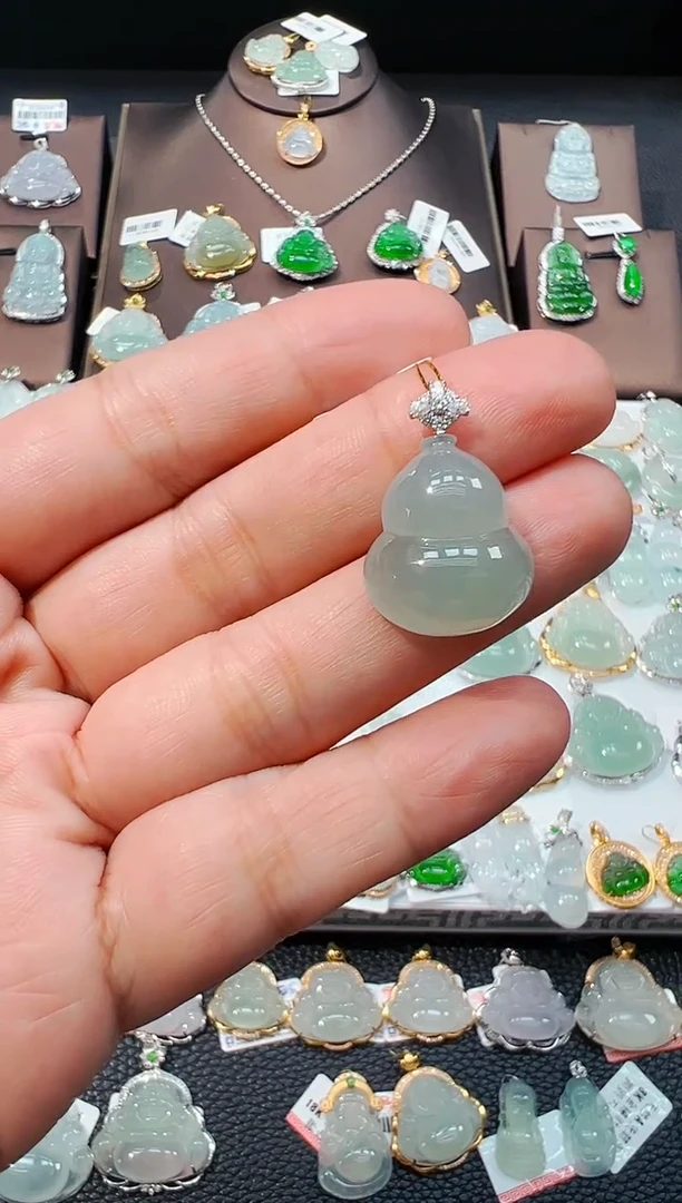 吊坠(不含链)18K金镶嵌翡翠葫芦吊坠
