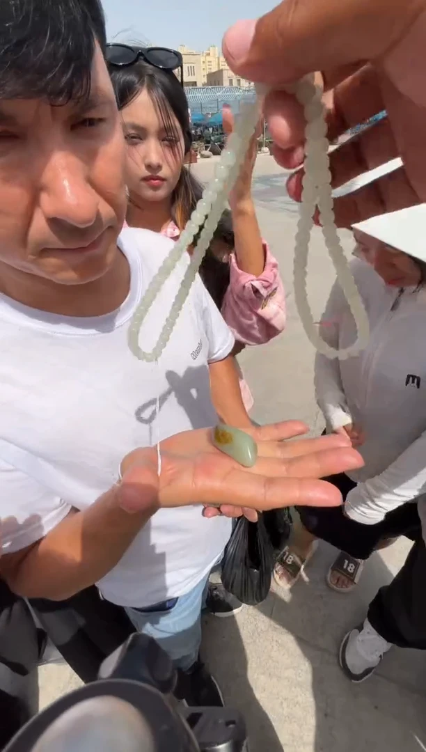 未镶嵌和田玉挂件和田玉