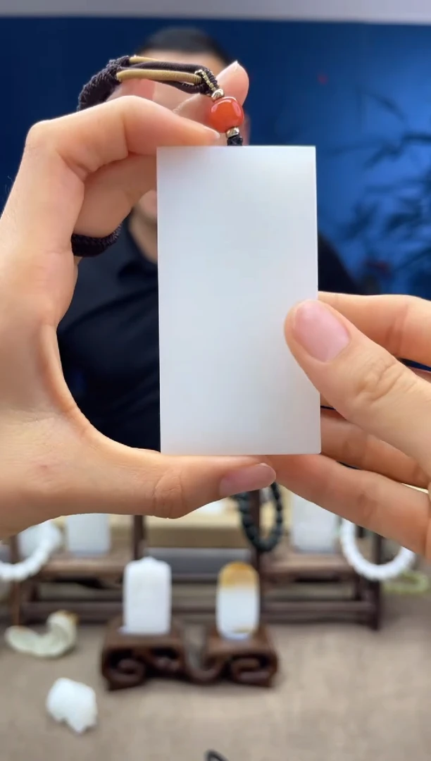 和田玉未镶嵌颈饰1