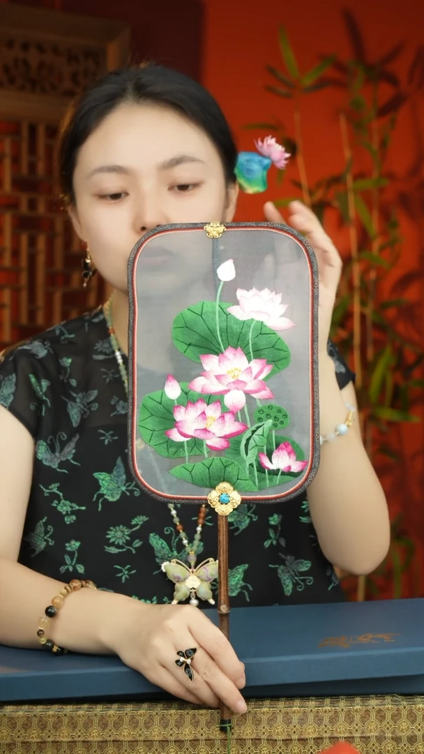 刺绣非遗苏绣纯手工团扇