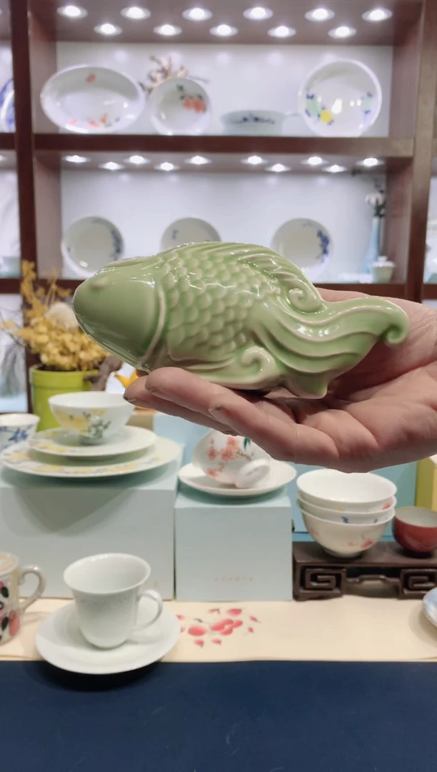 【闪购商品】功能性陶瓷除臭杀菌宝陶瓷鱼摆件