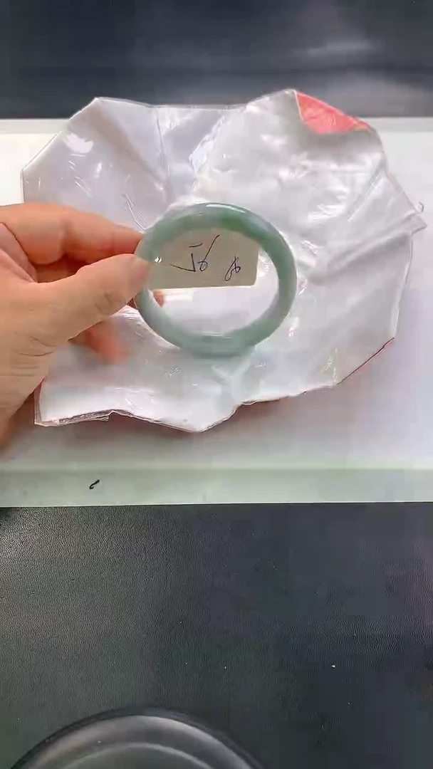 未镶嵌手镯翡翠60