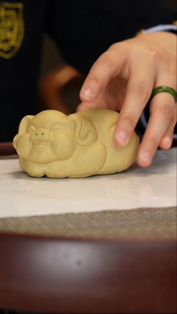 【闪购商品】紫砂茶宠本山绿福猪