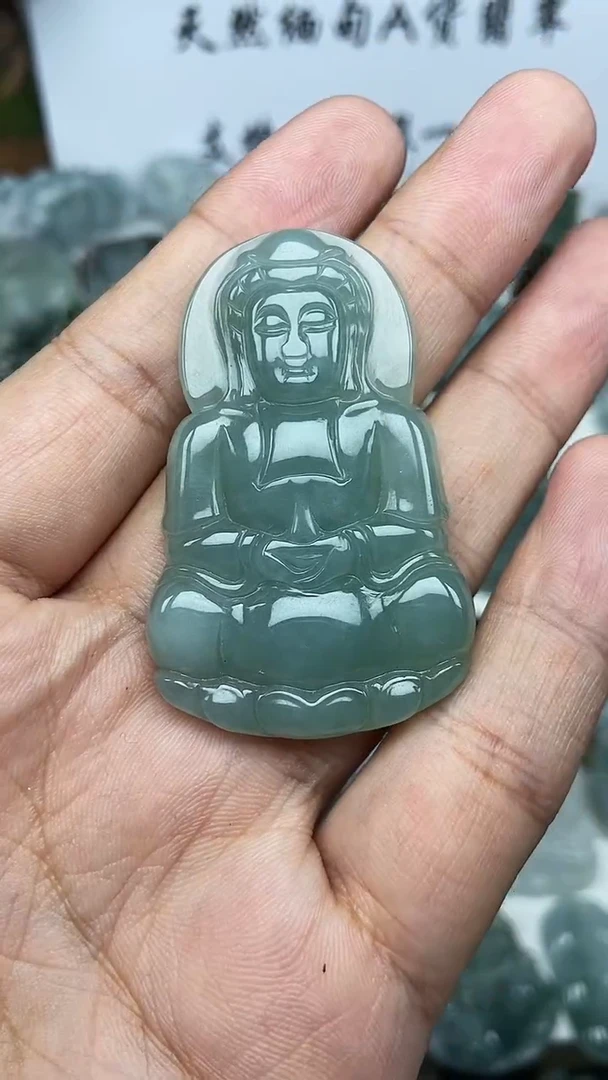 翡翠未镶嵌颈饰观音