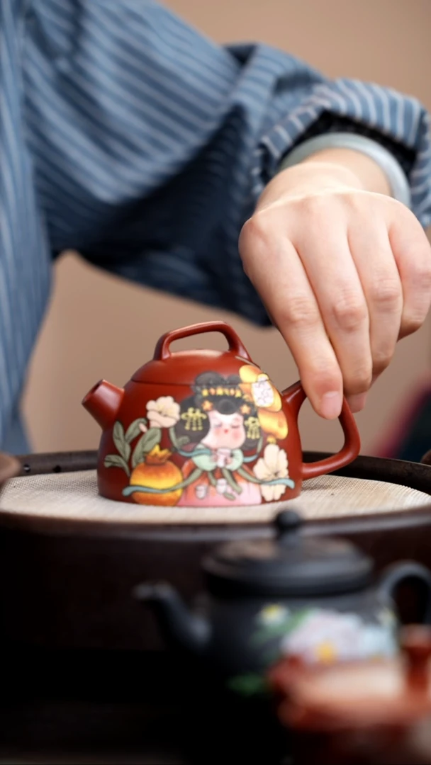 茶壶紫砂朱泥几何秦权泥绘唐美人