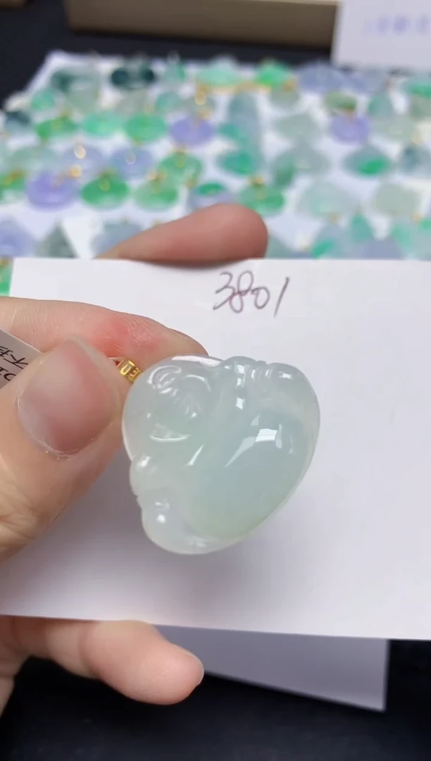 翡翠18K金镶嵌颈饰天然缅甸翡翠A货