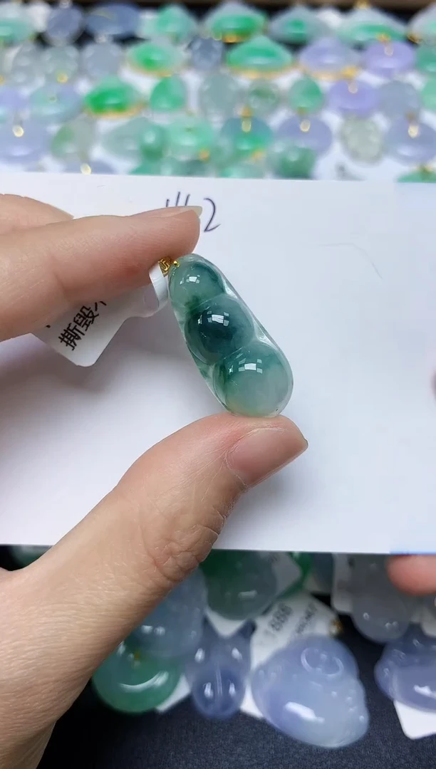 翡翠18K金镶嵌颈饰 天然缅甸翡翠A货