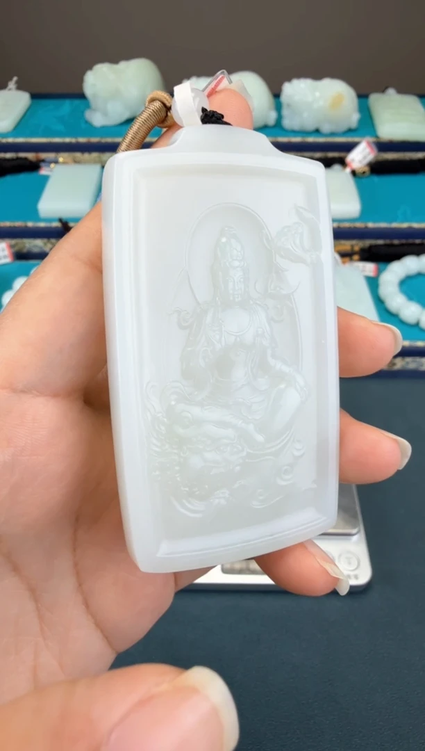 颈饰未镶嵌和田玉1