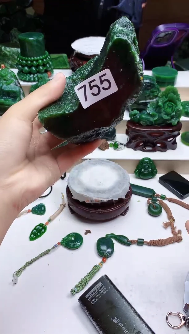 未镶嵌和田玉挂件1